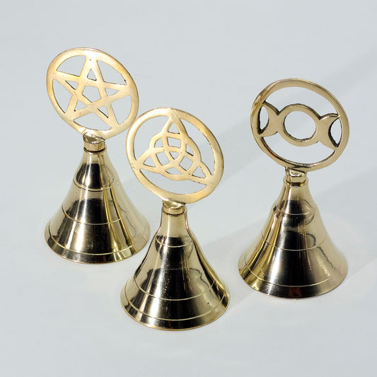 Oltárny mosadzný zvonček – pentagram